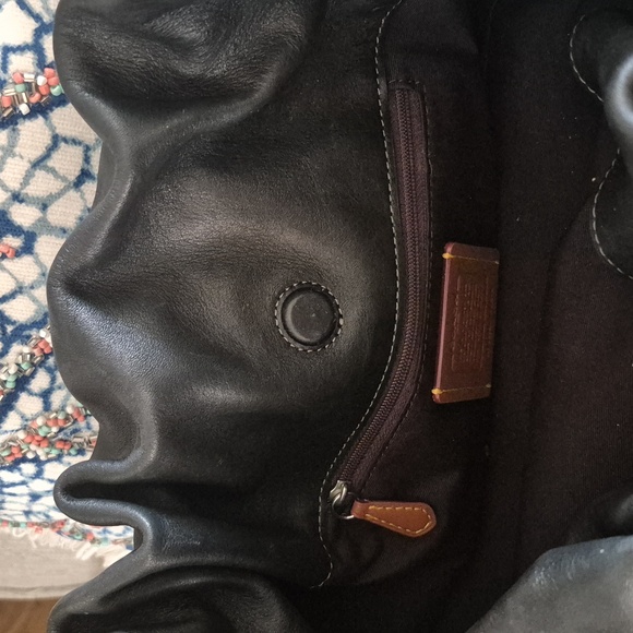 Coach Black Leather Shoulder Bag ..LIKE NEW - Picture 3 of 8